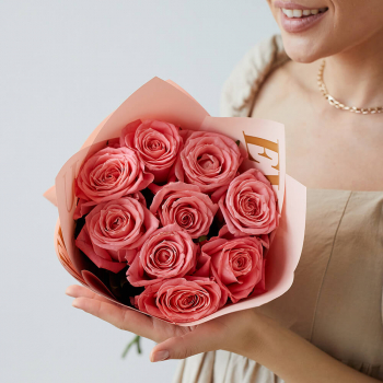 Розовые розы в букете - 11 шт. Розовые розы в букете - 11 шт.