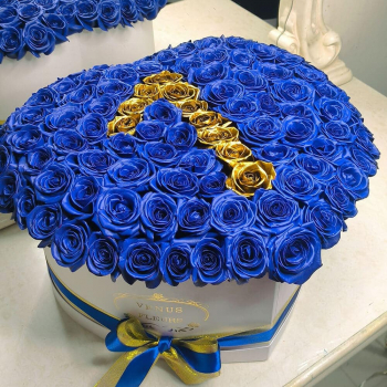 Синие розы с датой (сердце) - 101 шт.