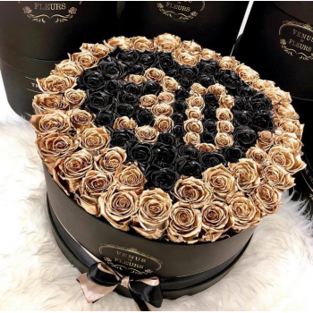 Золотые розы с сердцем от 101 шт.