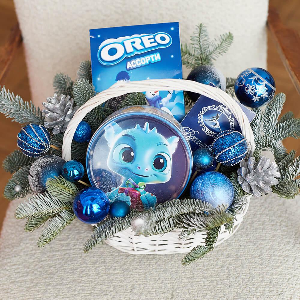 Новогодняя корзина для ребенка - 13 шт.