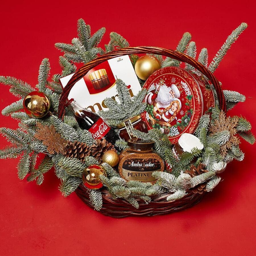 Новогодняя корзина - 15 шт.