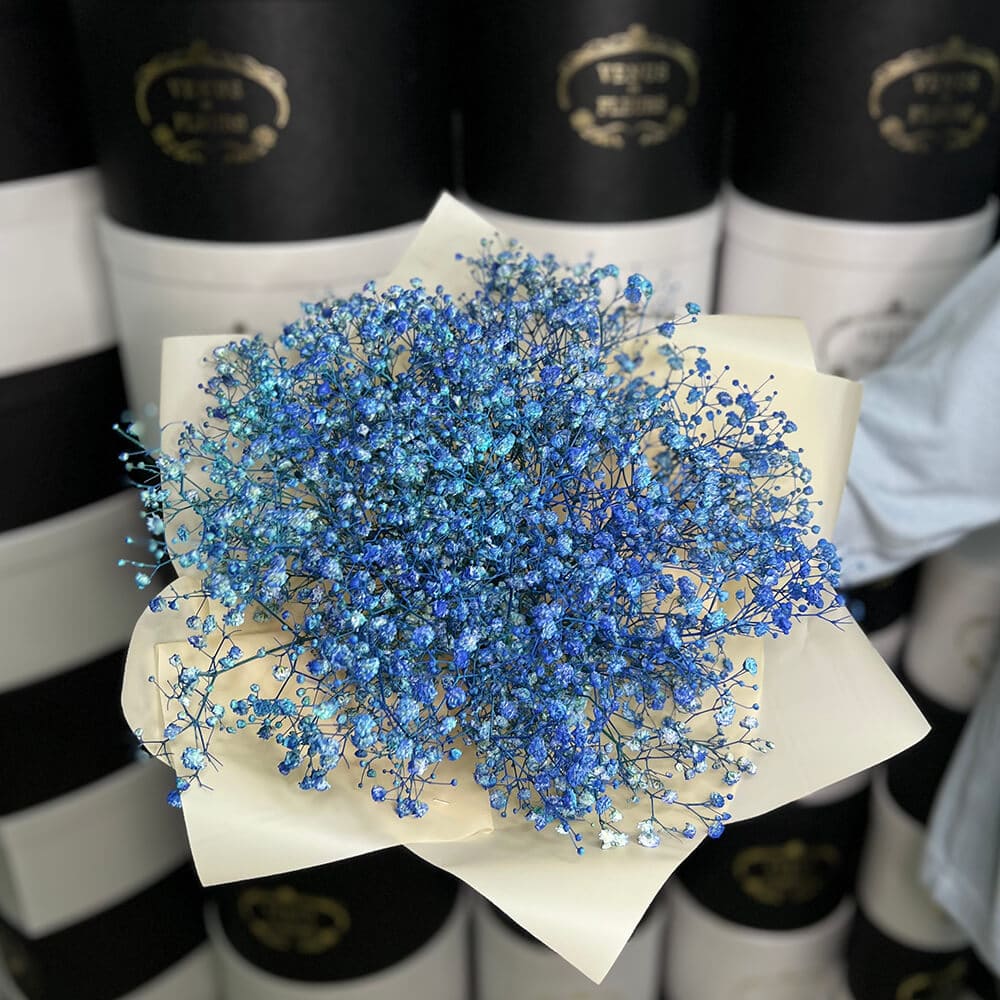 Синие гипсофилы в букете - 9 шт.