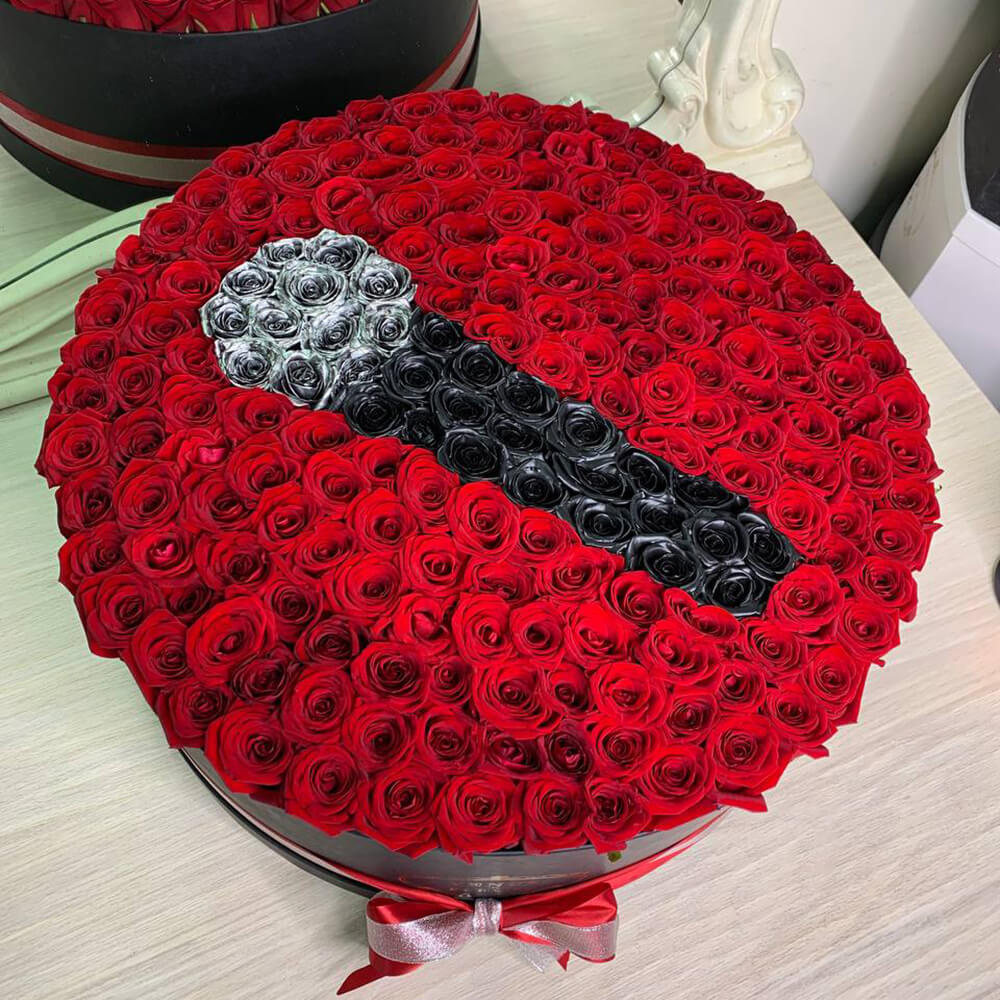 Микрофон из роз - 201 шт. 