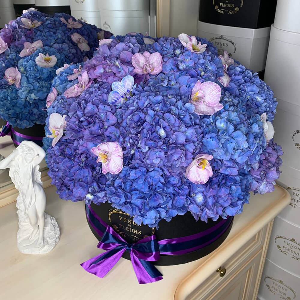 Гортензии с белыми орхидеями - 51 шт.