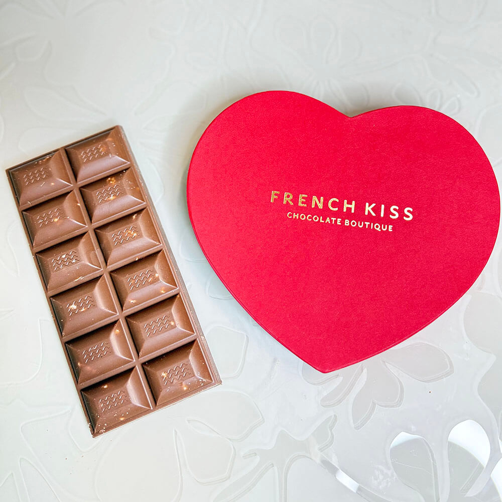 Плитка "Молочный шоколад с пеканом" - French Kiss