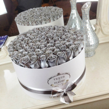 Серебряные розы в коробке от 9 шт. Серебряные розы в коробке от 9 шт.