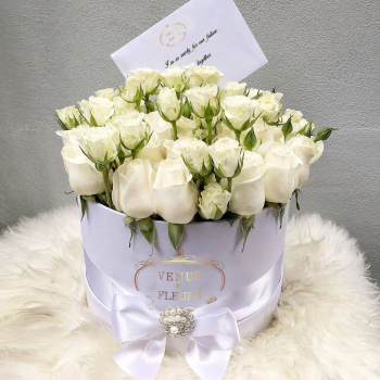 Чайные розы в коробке от 29 шт.