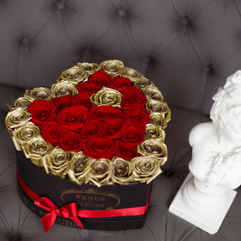 Красные розы с окантовкой от 41 шт.