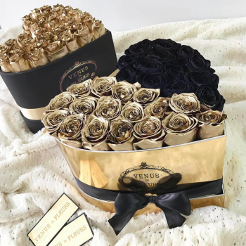 Черно-золотые розы в сердце от 41 шт.