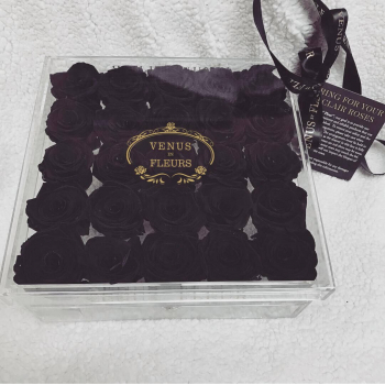 Черные розы в кубе - 25 шт.