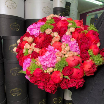 Яркий букет от 51 шт.