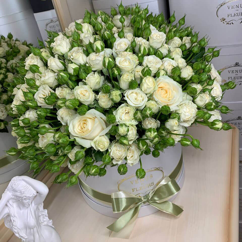 Кустовые розы шаром от 29 шт.