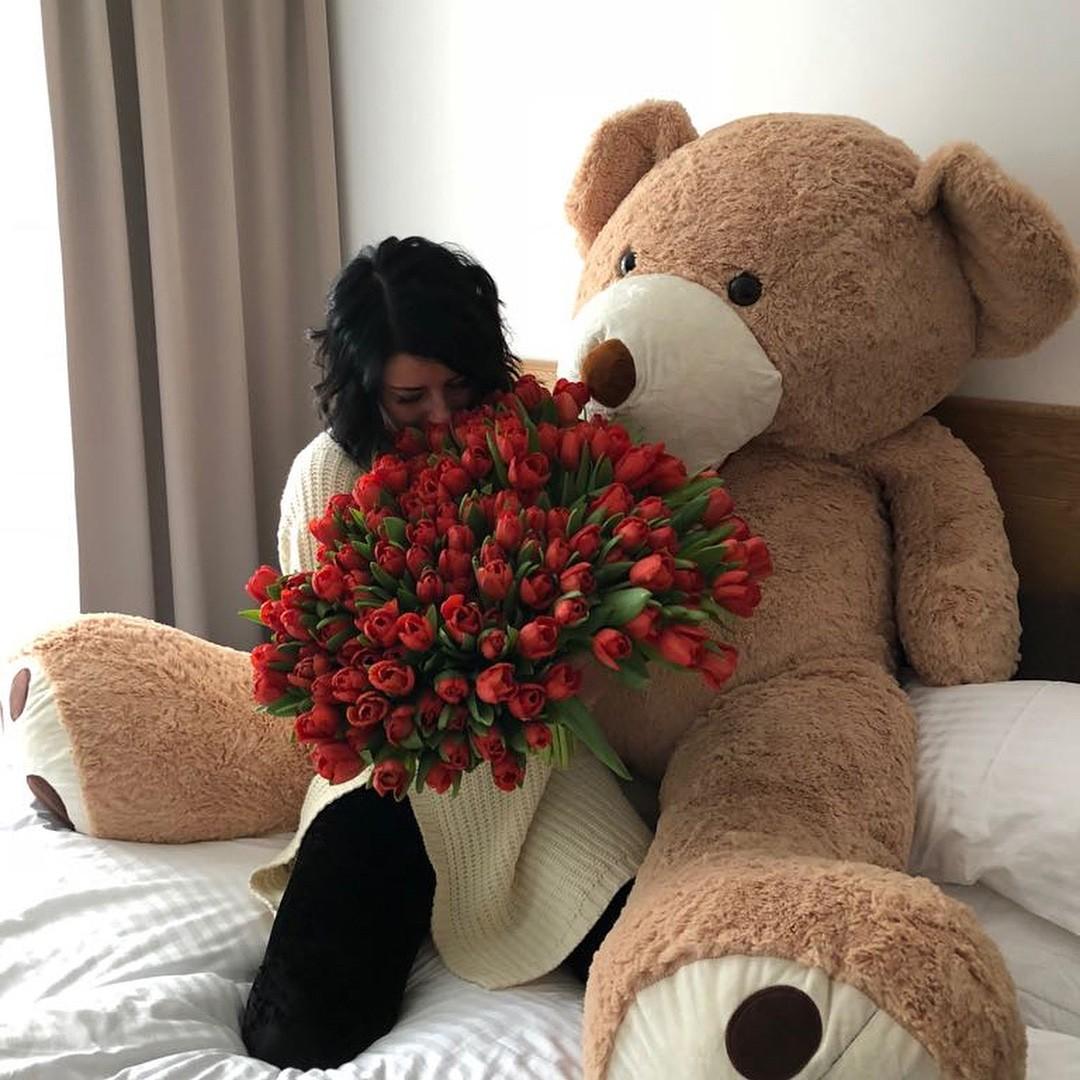 101 красный тюльпан в букете