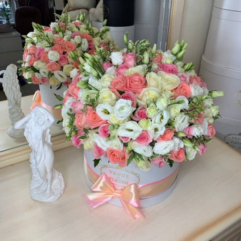 Розовые розы в миксе - 131 шт.