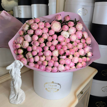 101 нежный пион в букете