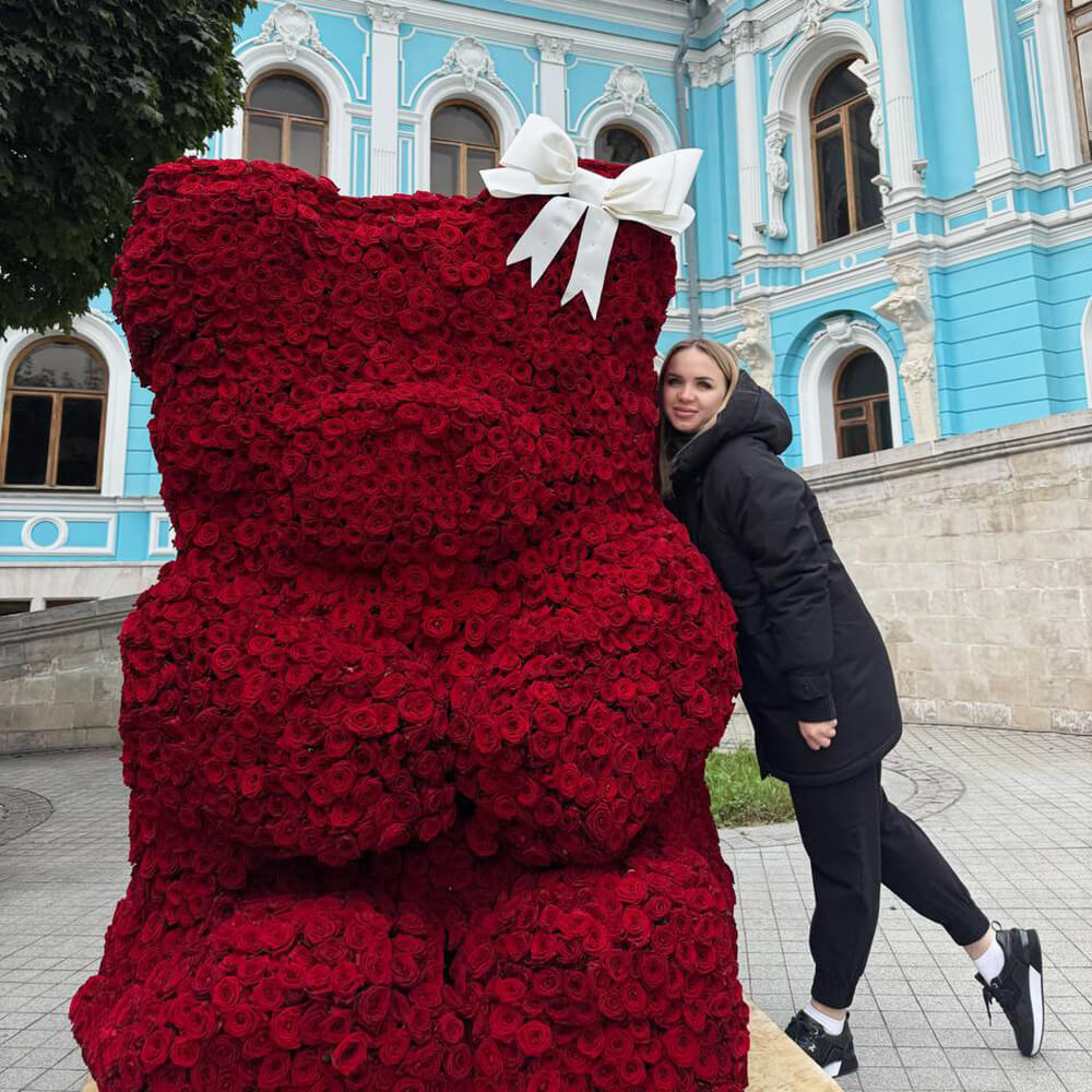 Мишка из роз - 3501 роза.