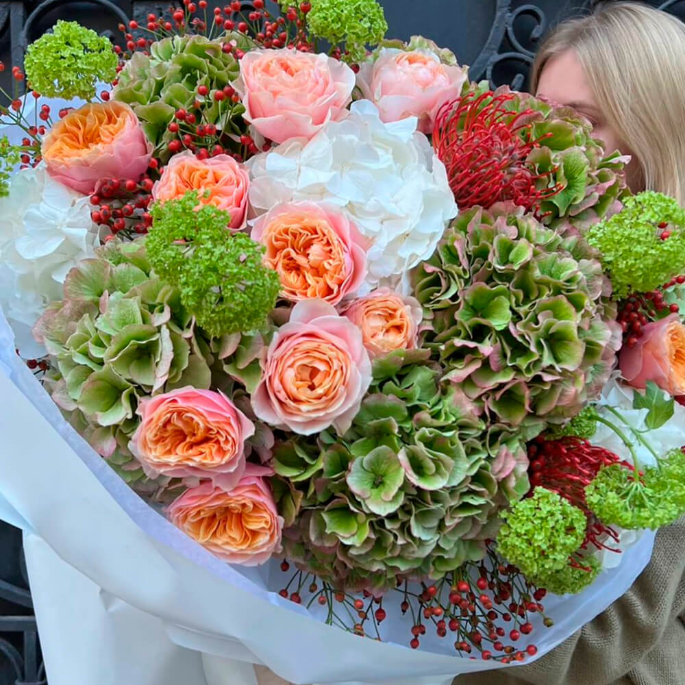 Оригинальный букет из гортензий - 21 шт.