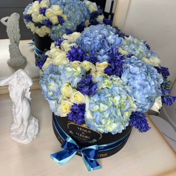 Микс с гиацинтами в коробке - 51 шт.