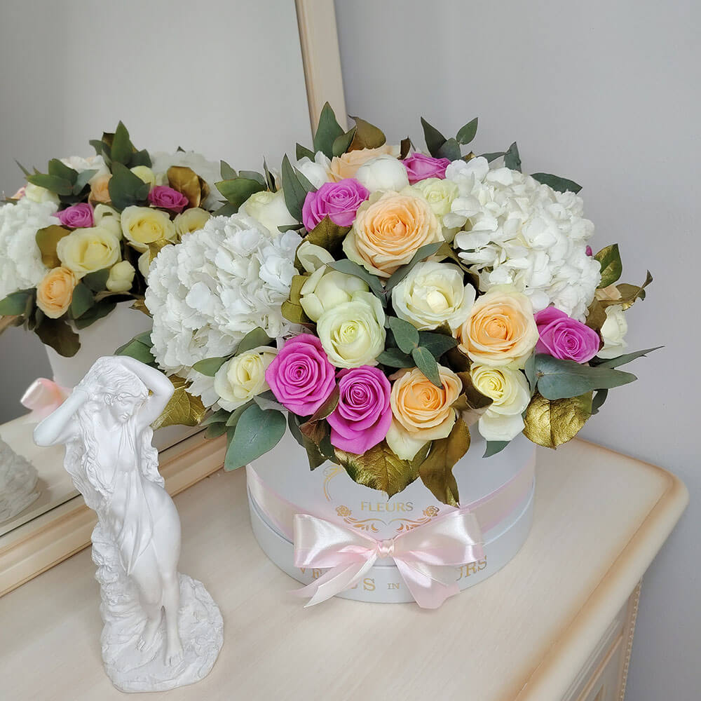 Очаровательный букет - 51 шт.