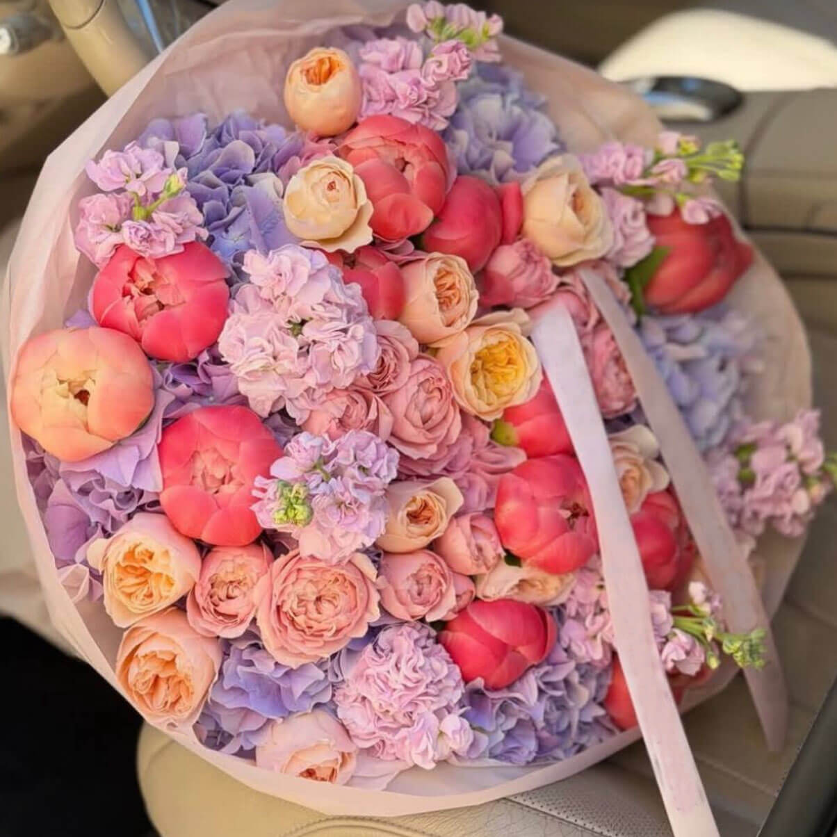 Пионы с гортензиями в миксе - 51 шт.