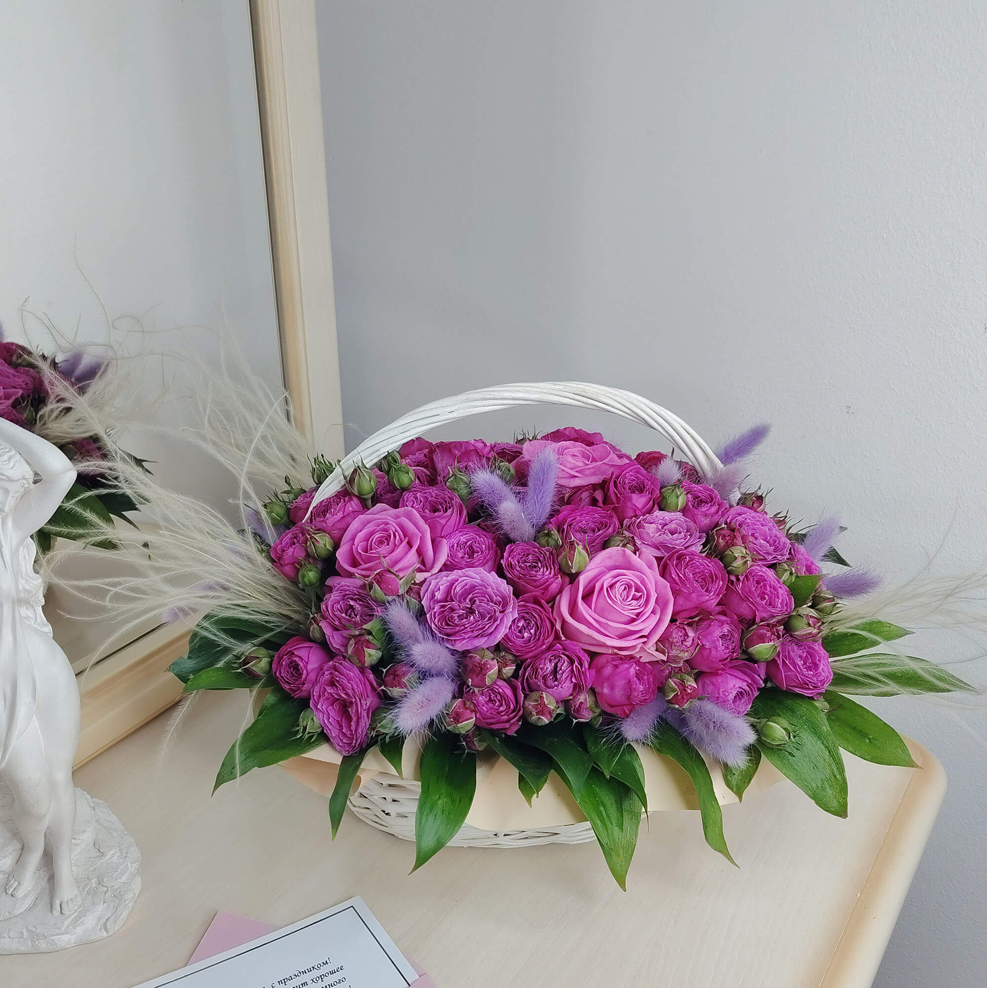 Розовые розы с пионовидными в миксе - 15 шт.