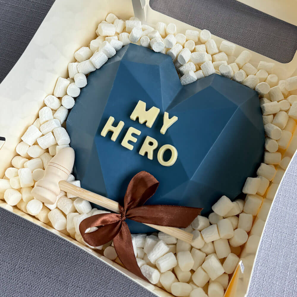 Сердце-пиньята "My Hero"