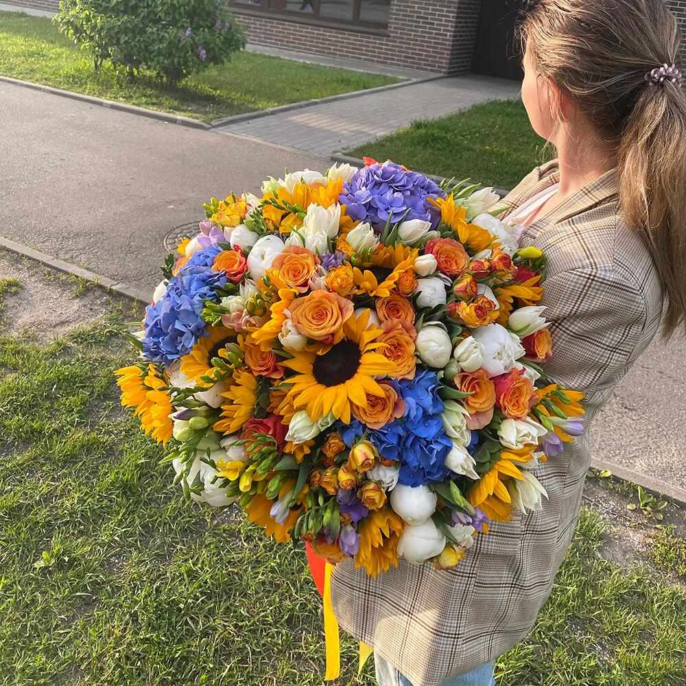 Микс с подсолнухами от 55 шт.