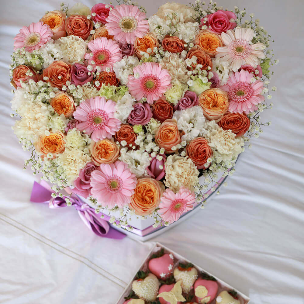 Микс с герберами в сердце от 51 шт.
