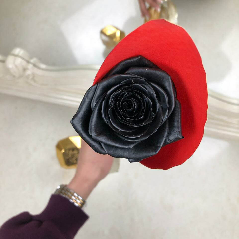 Черная роза поштучно